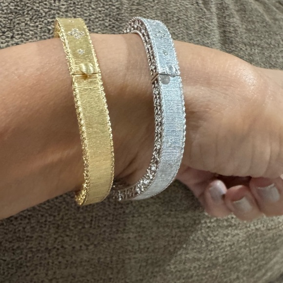 Roberto Coin Princess Diamond Bangle Bracelet 18K White Gold. - Picture 10 of 16